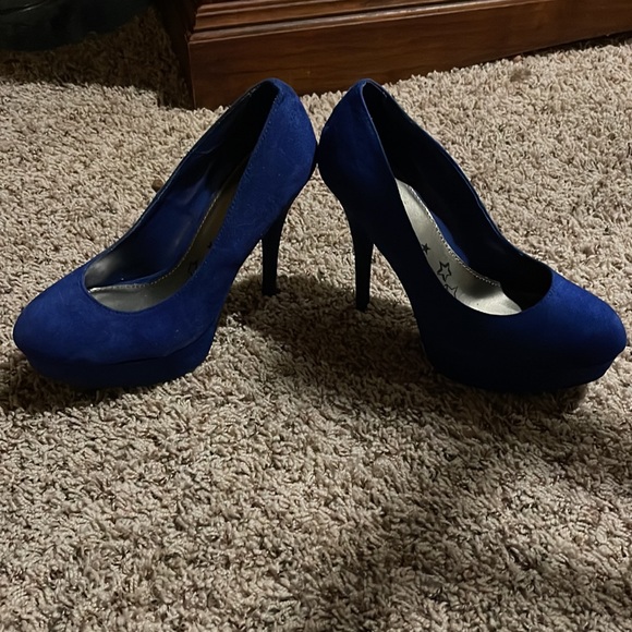 Blue heels - Picture 12 of 13